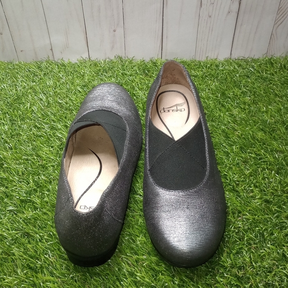 Dansko Ann Pull On / Pewter Metallic size 39 = 8.5 Gently Used - Picture 8 of 9